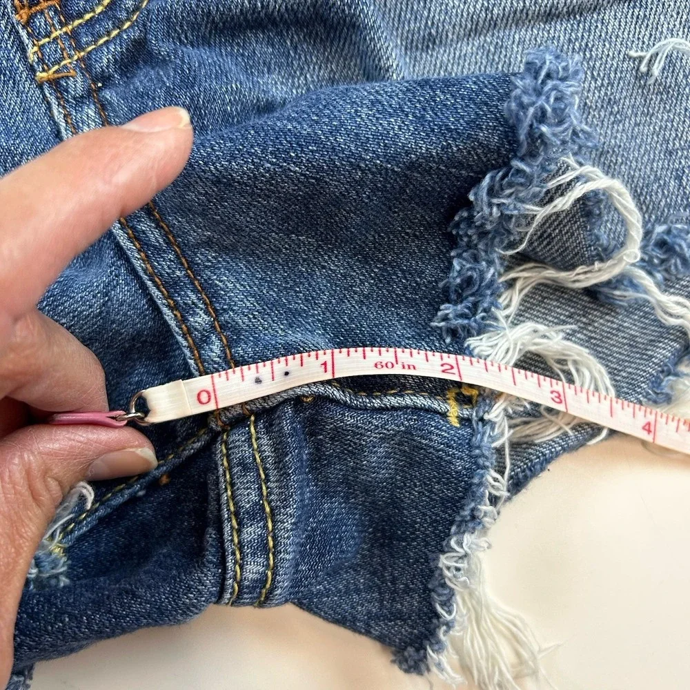 Pacsun Mid Rise Denim Jean Short Size 26 Button Fly 2" Inseam 28" Waist Med Wash - Picture 5 of 7